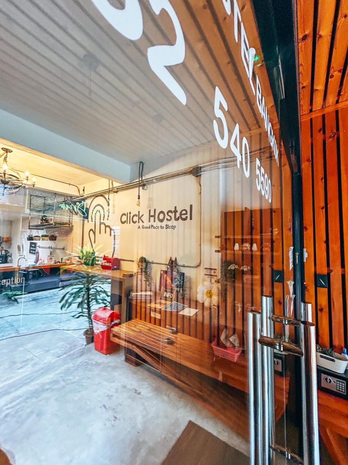 Click Hostel Bangkok Exterior photo