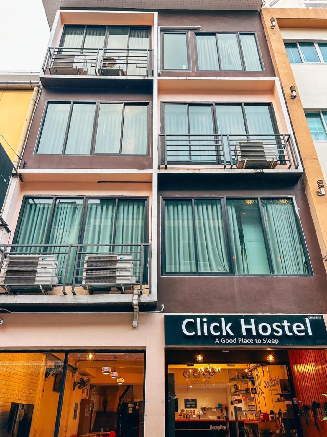 Click Hostel Bangkok Exterior photo